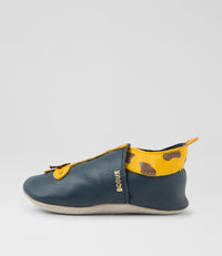 Giraffe - Soft Sole - Navy