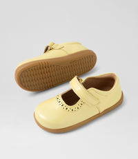 Lola - Step Up - Wax Yellow